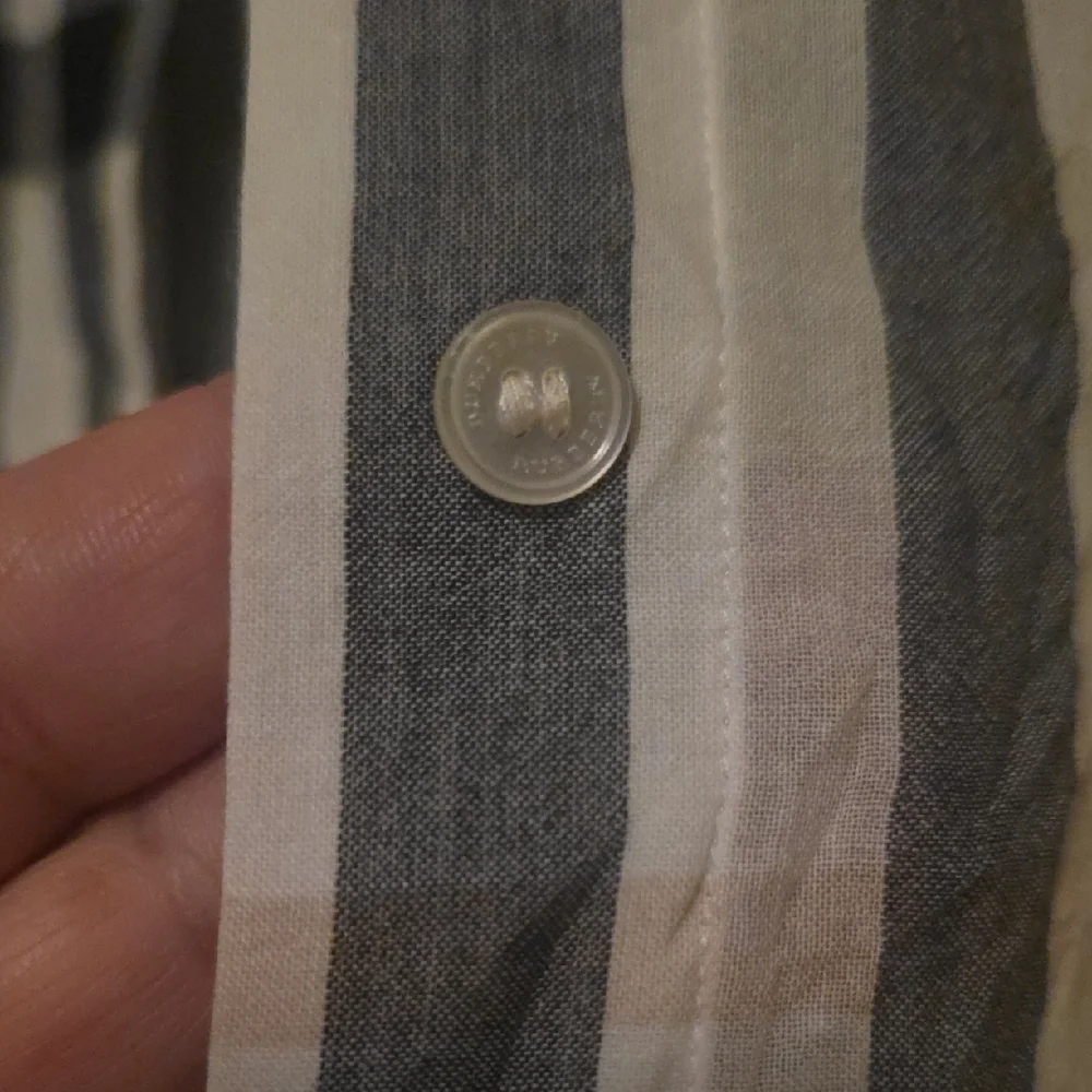Burberry White and Black Checkered Shirt - Picture 5 of 6